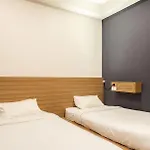 Kata Beach Poshtel Phuket