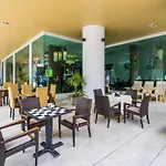 Baan Lukkan Patong Resort