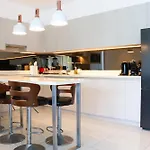 Cassia 3Br Sea View Apt By Nla