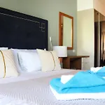 Cassia 3Br Sea View Apt By Nla