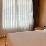 Cozy 2 Bedroom Apartment S6409 By Ibg Property