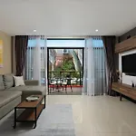 1Bdr Pool Access Studio On Naiharn Beach By Capital Pro