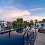 Luxury 5Br Villa Rooftop Pool