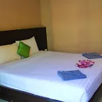 Hollywood Inn Hotel Patong