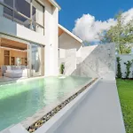 Lux Pride 2 - Luxury Pool Villas Near Laguna