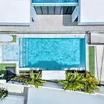 2Ms Zen Luxury Villa For Family & Friends, 4 Bdr, Private Pool, Rooftop, Kids\' Playground