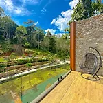 Luxury Menara