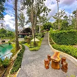 Luxury Menara
