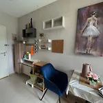 Stylish Condo Near Boat Avenue Laguna