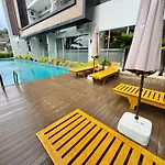 Chic Condominium Karon B511