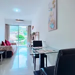 Cosy 1 Bedroom Chic Condo