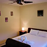 6 Bedroom And 1 Living Room Villa With Private Pool