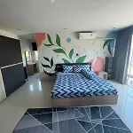 The Chu Cafe / Guesthouse