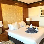 Sea View Apartment With Jacuzzi At Patong Tower