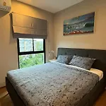 New Apartment With A Picturesque View At The Title V