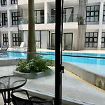 Poolside 1 Bedroom, 10 Mins Walk To Beach