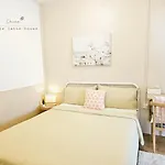 Little Latte House - Chalong