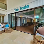 Recenta Suite Phuket Suanluang