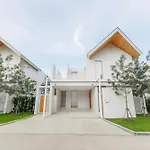 Walaya Lux Pride By Monthstayz Thailand