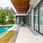 Botanica Modern Loft By Villacarte