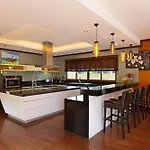 Villa Sri Suri