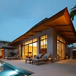 Stylish Pool Villa Tropical Hideaway