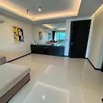 Modern 2-Bedroom Condo In Kamala Near The Beach