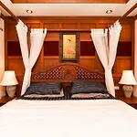 Luxurious Oceanview Living In Phuket