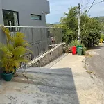 Seaview Eagles Nest Apartment 3