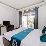 Monaburi Hotel