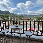 84 Bar & Guest House