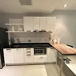 Private Apartment At Emerald Terrace