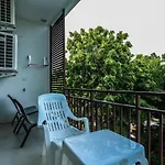 C130 Chic Condo Just 100M From The Shore