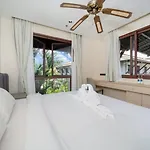 Spacious 4Bedroom Penthouse Condo