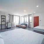 Los Patios Hostel Phuket