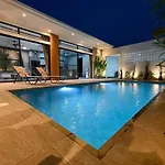 Diamond 2 Villa By G Estate Phuket