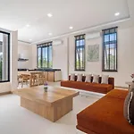 Bella Villa V4