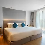 Modern Studio 5-Star 3 Pools Gym