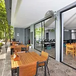 Embrace Nature, Comfort & Beach Proximity - Natural Park B24 Suite, Kamala