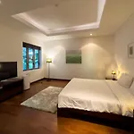 Charming 3-Bdr Apartment With Pool