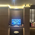 Leon\'S Loft House