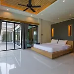 Lucky Villa 3 Bdr Chalong
