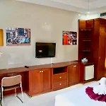 The Club Inn - Kamala Beach