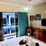 The Club Inn - Kamala Beach