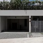 Smart Solar Villa Riverhouse