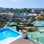 Brand-New Fantasea Condo Kamala, Near Fantasea Show & Beach