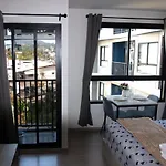 Dcondo Reef Modern Condos 1&2 Bedrooms