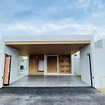 Villa Azura - Serene 4Br Escape With Private Pool And Concierge