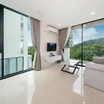 1Br Condo, Hill View Viva Patong C301, Freedom Beach