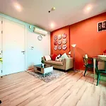 The Base Height Condo With Rooftop Infinity Pool